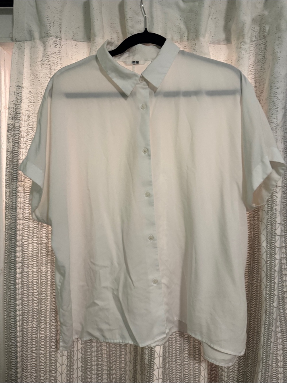 Uniqlo Rayon White Short-Sleeve Button-Down Shirt